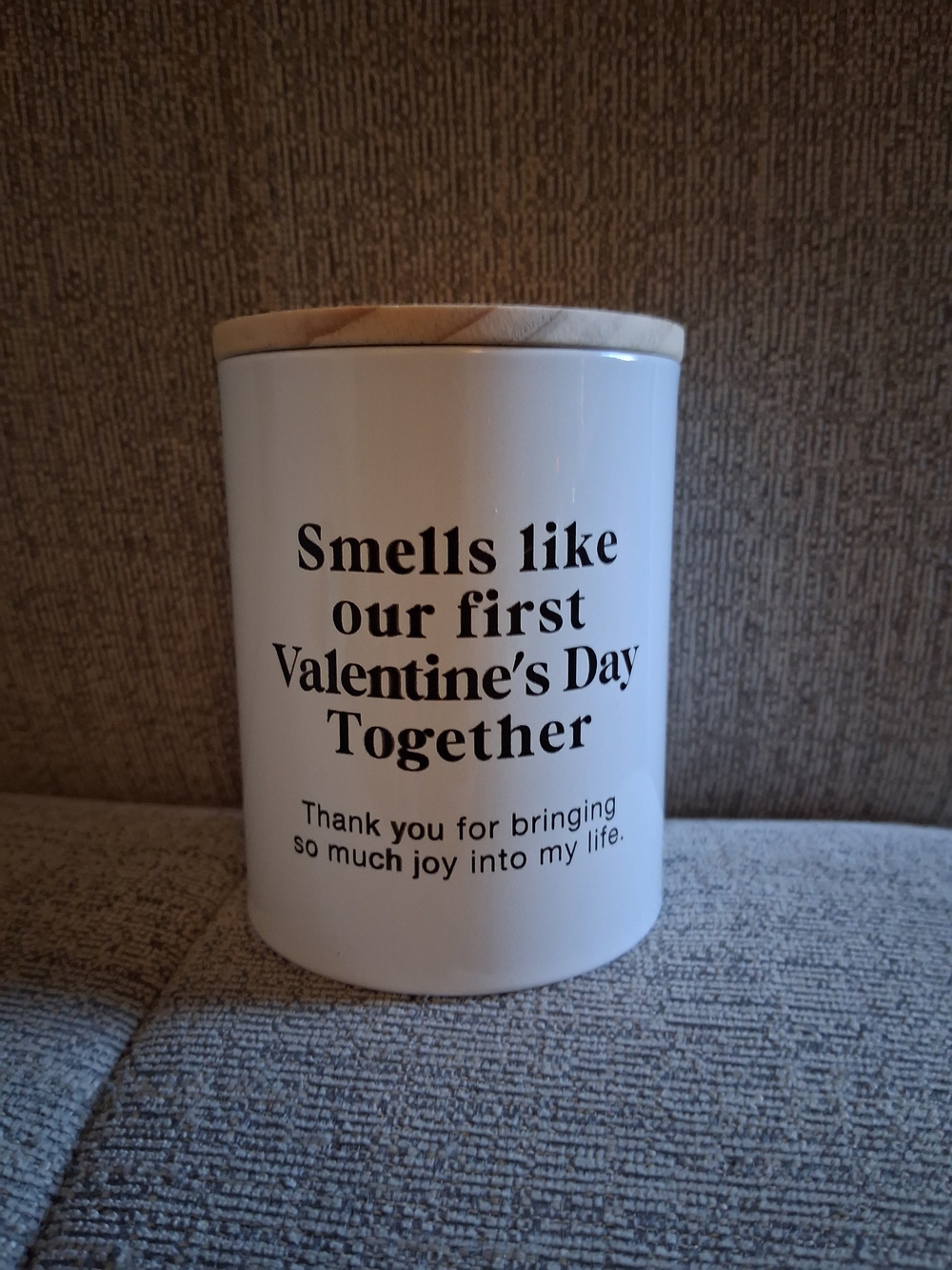 Valentine's Day Scented Candle Jar - White with Wooden Lid NIB